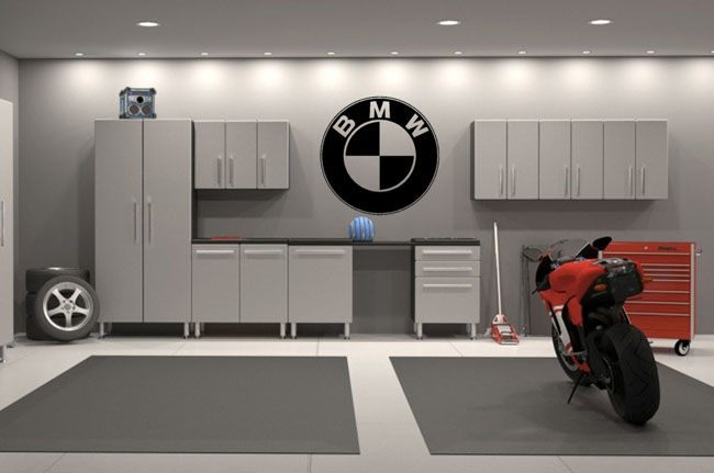   BMW